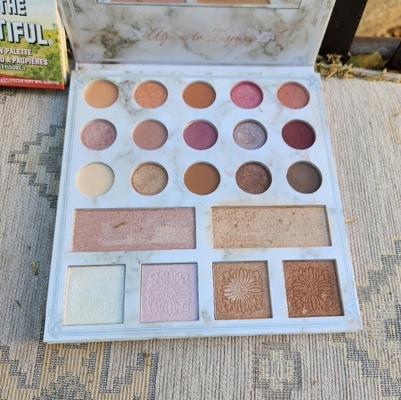 bh‎ cosmetics carli bybel palette deluxe edition, and a free gift - Picture 5 of 12